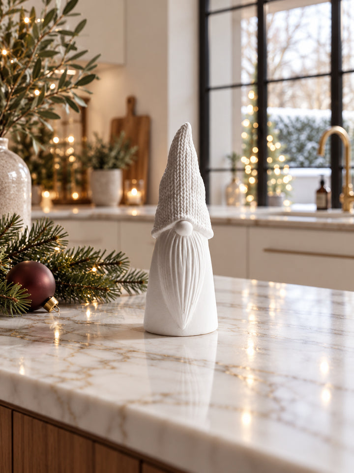 White Ceramic Santa – Medium, 19cm